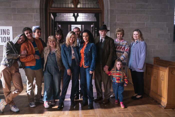 Derry Girls to air extended farewell special